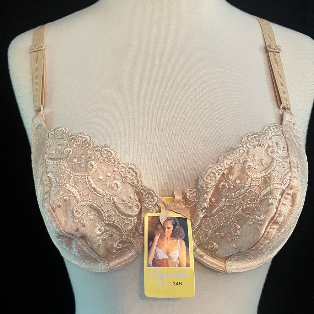NWT Lynda Lacey Underwire Bra Size 34B